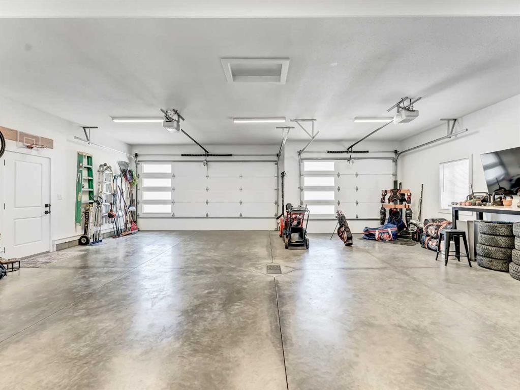 









21


Hamptons

Gate Southeast,
Medicine Hat,




AB
T1B 0N7

