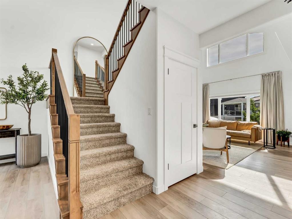 









21


Hamptons

Gate Southeast,
Medicine Hat,




AB
T1B 0N7

