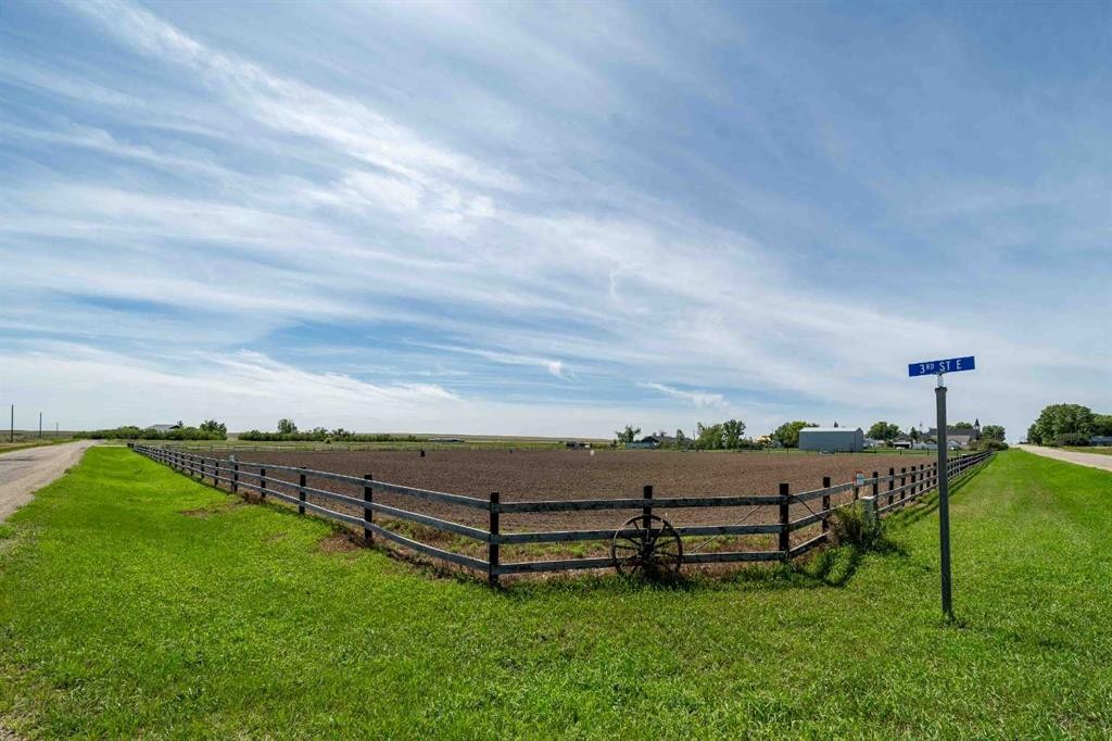 









17


2

Street,
Schuler,







AB
T0J 3B0

