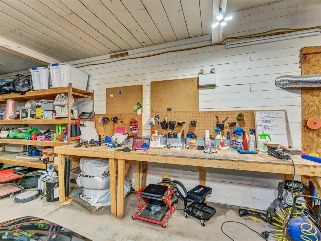 









677B


South Railway

Street Southeast,
Medicine Hat,




AB
T1A2V8

