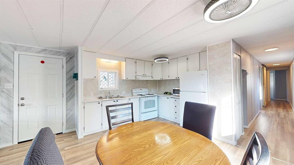 









4000


13

Avenue Southeast, 133,
Medicine Hat,




AB
T1B 1J3

