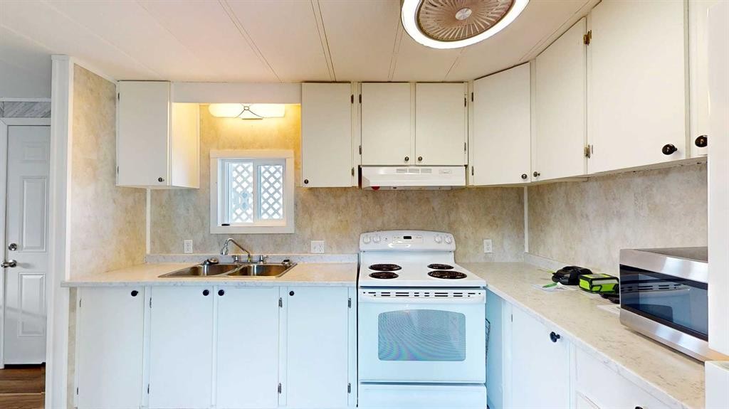 









4000


13

Avenue Southeast, 133,
Medicine Hat,




AB
T1B 1J3

