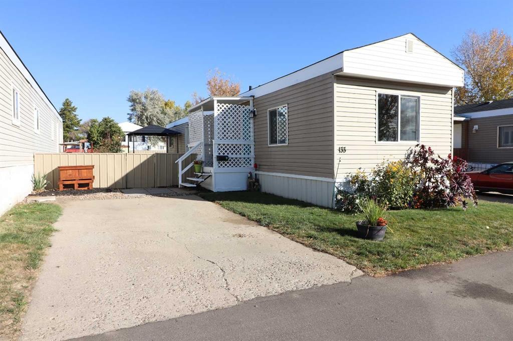 









4000


13

Avenue Southeast, 133,
Medicine Hat,




AB
T1B 1J3

