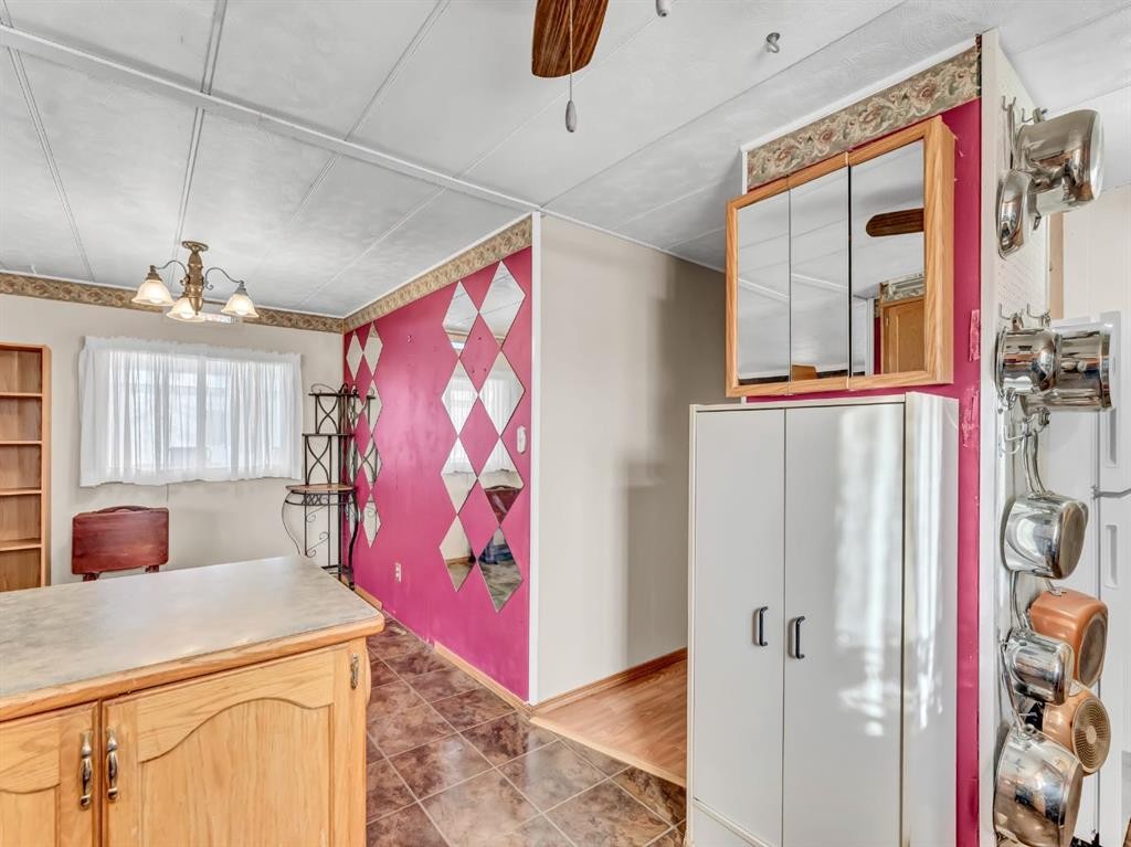 









4000


13

Avenue Southeast, 93,
Medicine Hat,




AB
T1B1J3

