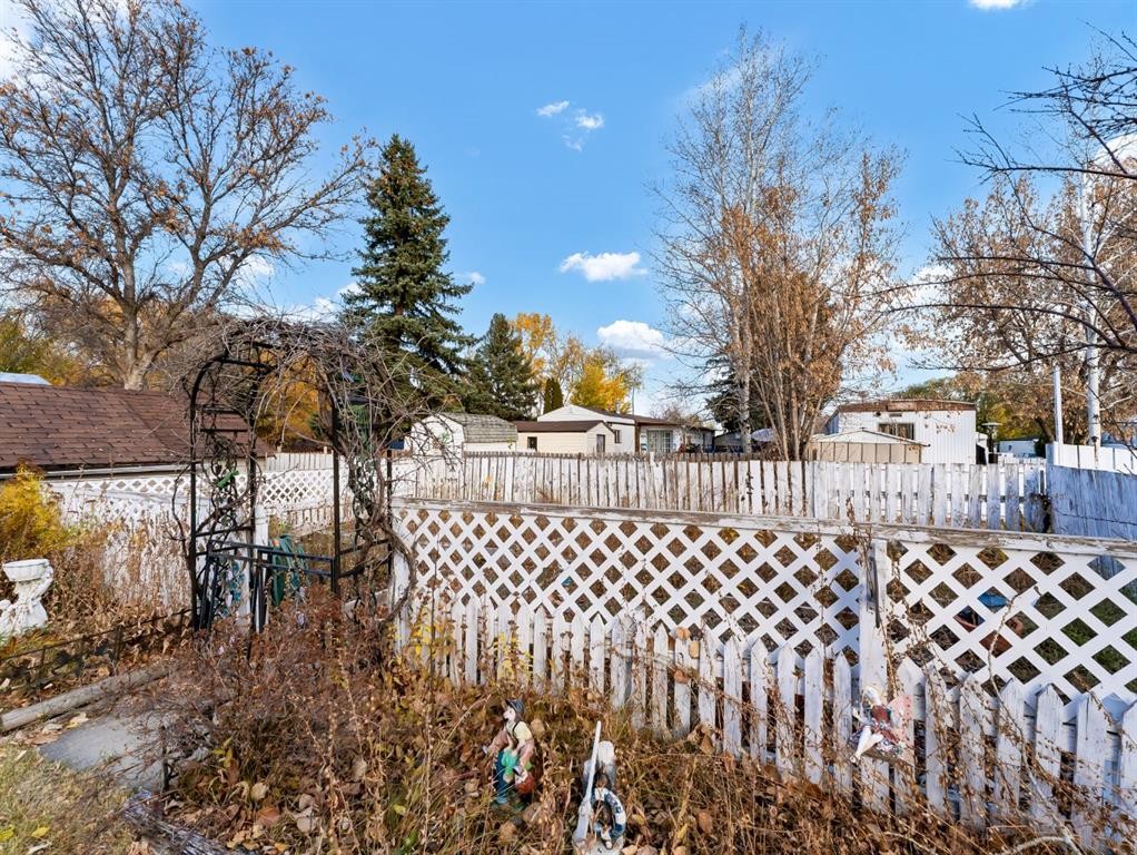 









4000


13

Avenue Southeast, 93,
Medicine Hat,




AB
T1B1J3

