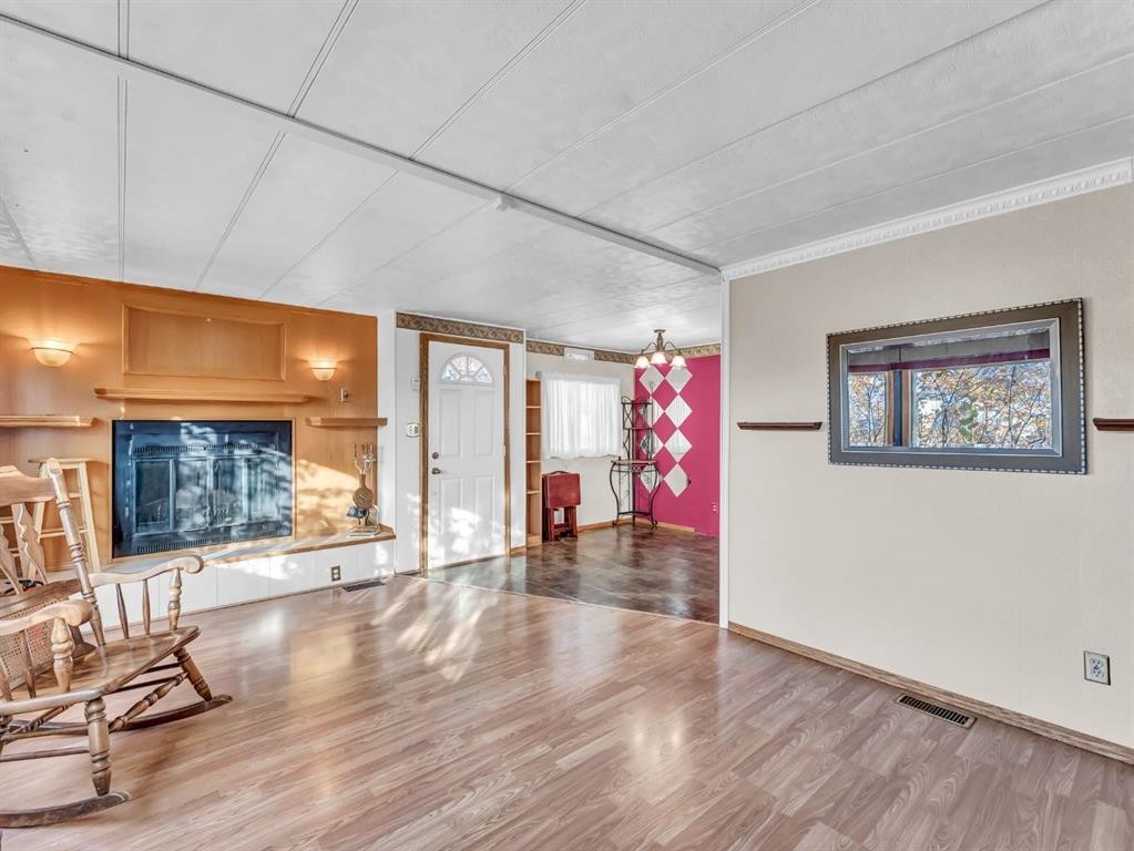 









4000


13

Avenue Southeast, 93,
Medicine Hat,




AB
T1B1J3

