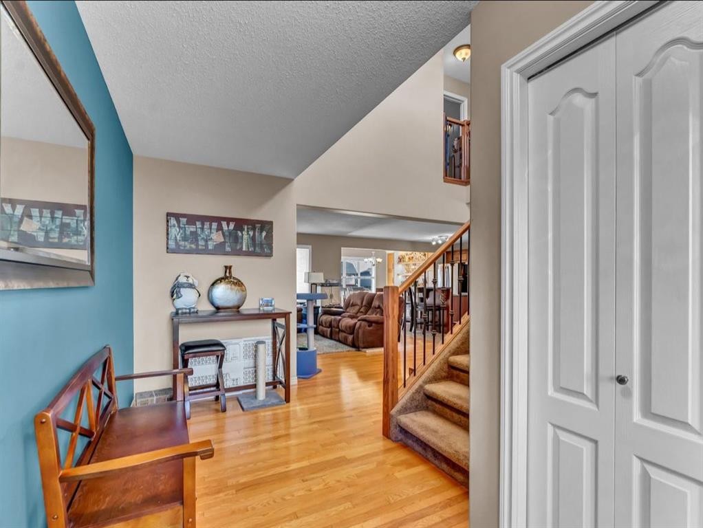 









28


Saamis

Close Southwest,
Medicine Hat,




AB
T1B4v6

