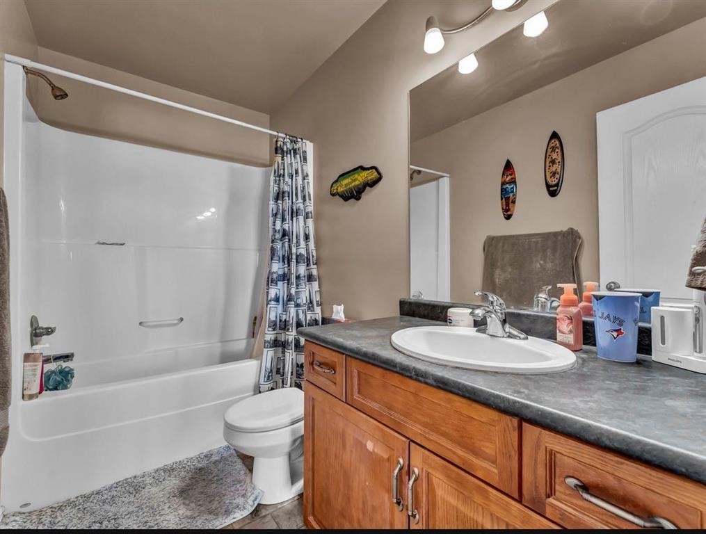 









28


Saamis

Close Southwest,
Medicine Hat,




AB
T1B4v6

