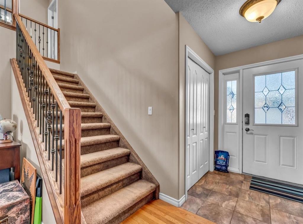 









28


Saamis

Close Southwest,
Medicine Hat,




AB
T1B4v6

