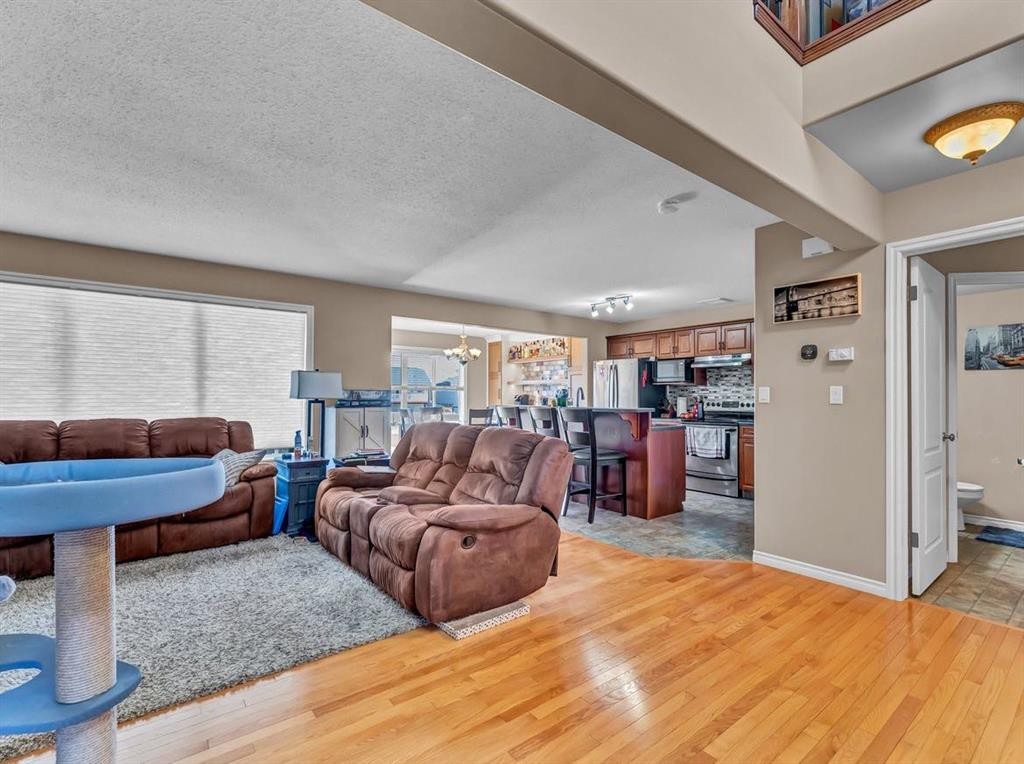 









28


Saamis

Close Southwest,
Medicine Hat,




AB
T1B4v6

