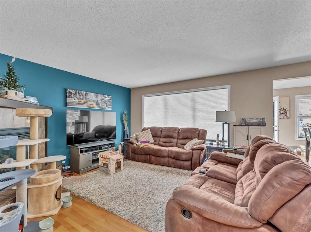 









28


Saamis

Close Southwest,
Medicine Hat,




AB
T1B4v6

