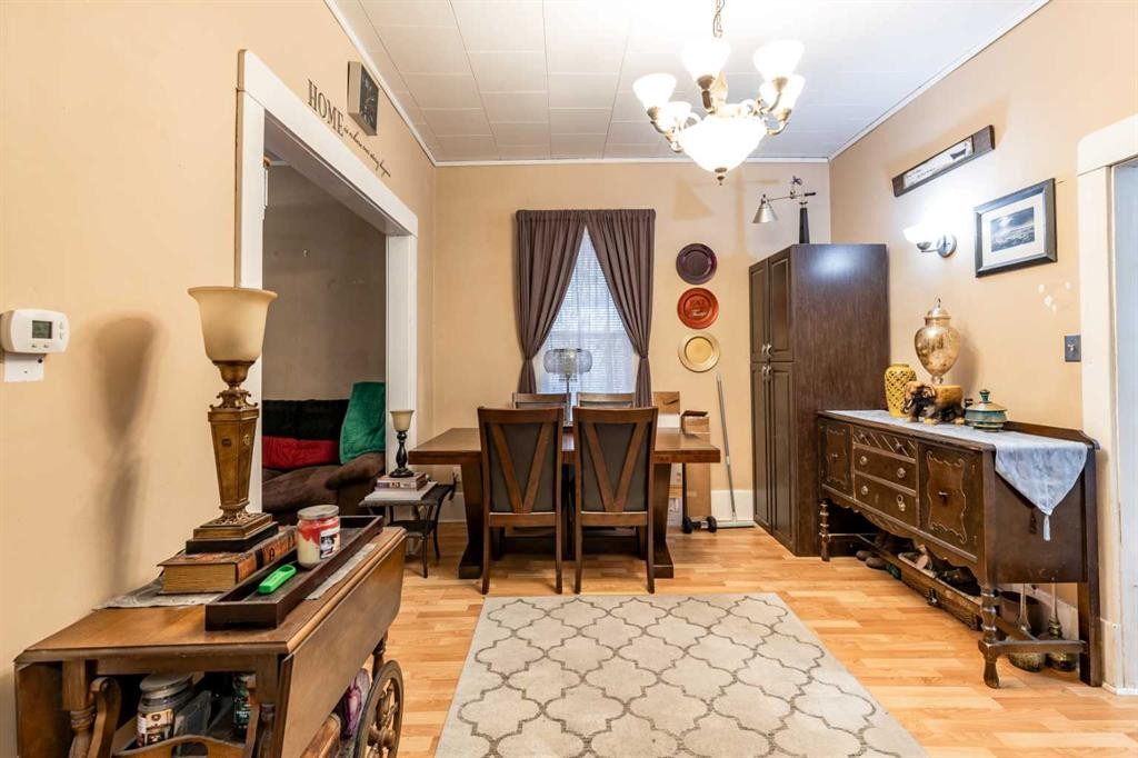 









966


Yuill

Street Southeast,
Medicine Hat,




AB
T1A 0Y8

