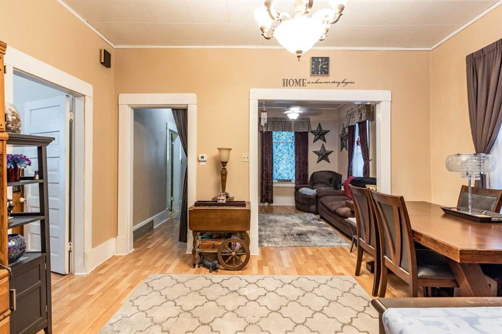 









966


Yuill

Street Southeast,
Medicine Hat,




AB
T1A 0Y8

