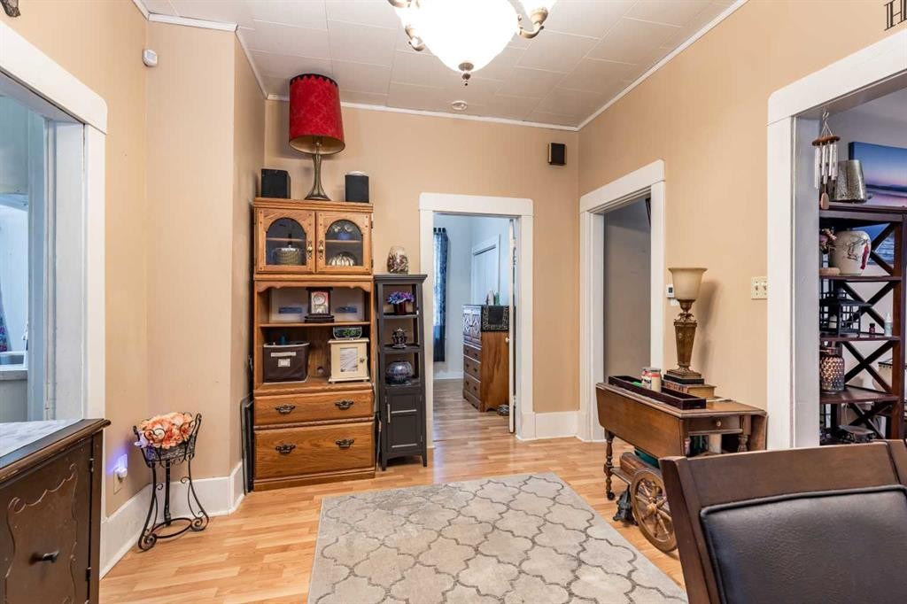 









966


Yuill

Street Southeast,
Medicine Hat,




AB
T1A 0Y8

