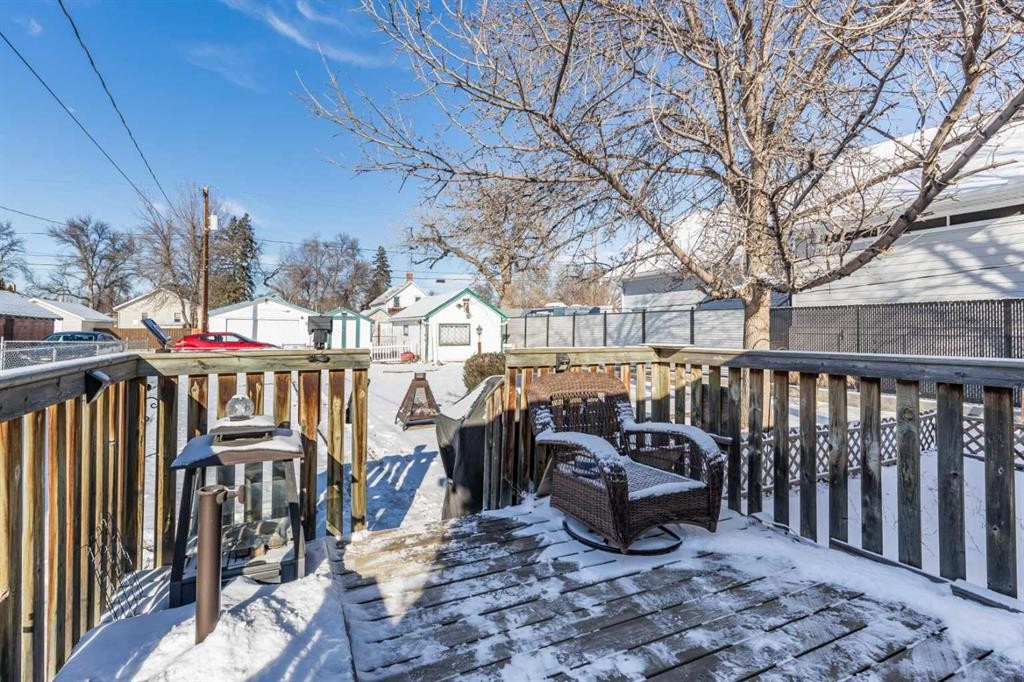 









966


Yuill

Street Southeast,
Medicine Hat,




AB
T1A 0Y8

