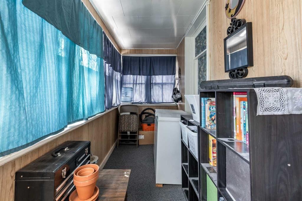 









966


Yuill

Street Southeast,
Medicine Hat,




AB
T1A 0Y8

