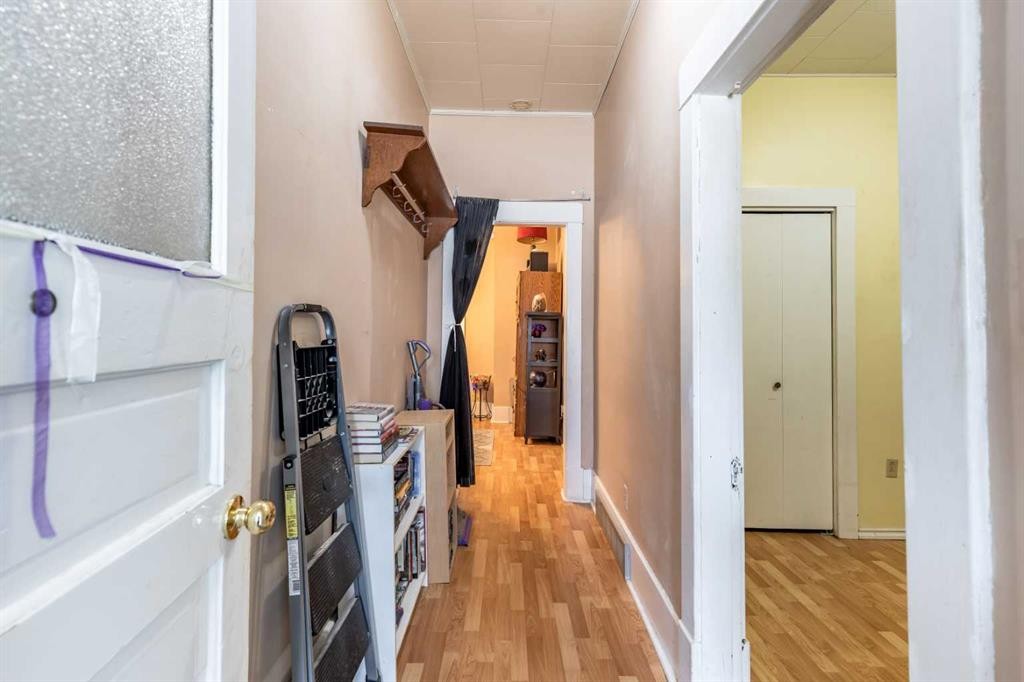 









966


Yuill

Street Southeast,
Medicine Hat,




AB
T1A 0Y8

