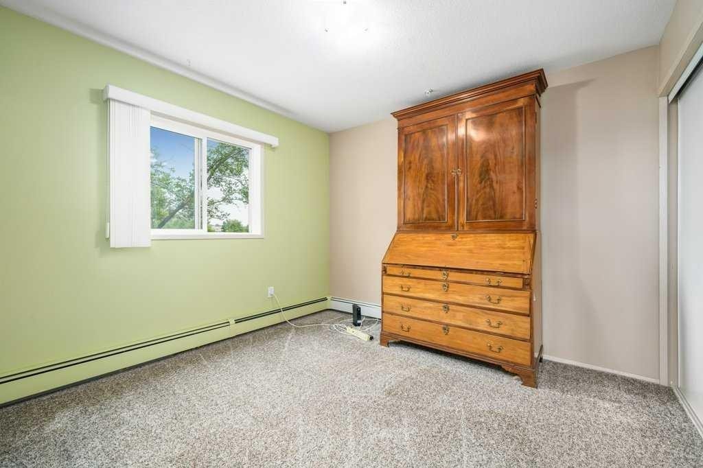 









245


Red Deer

Drive Southwest, 202,
Medicine Hat,




AB
T1A8P4

