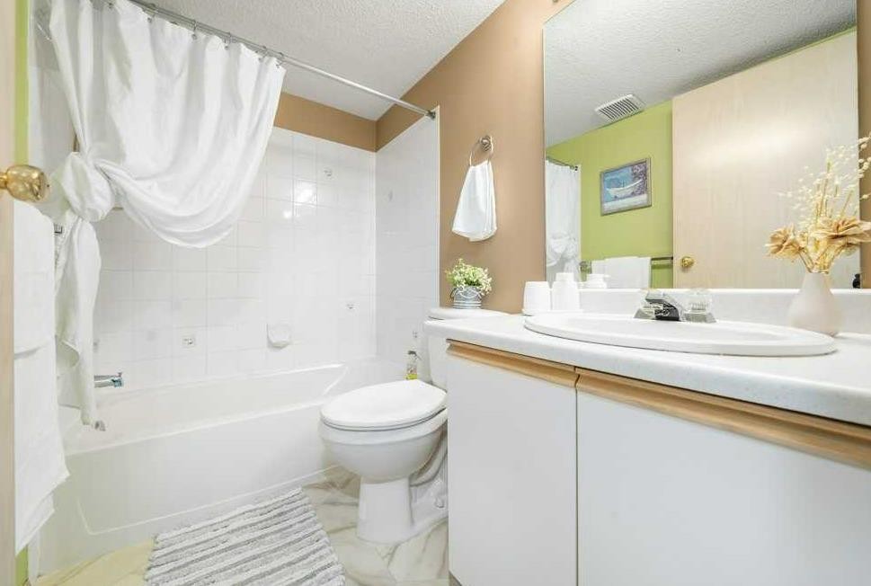 









245


Red Deer

Drive Southwest, 202,
Medicine Hat,




AB
T1A8P4

