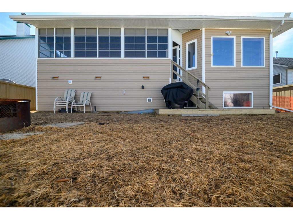 









2705


46 Avenue

,
Athabasca,




AB
T9S 1N4

