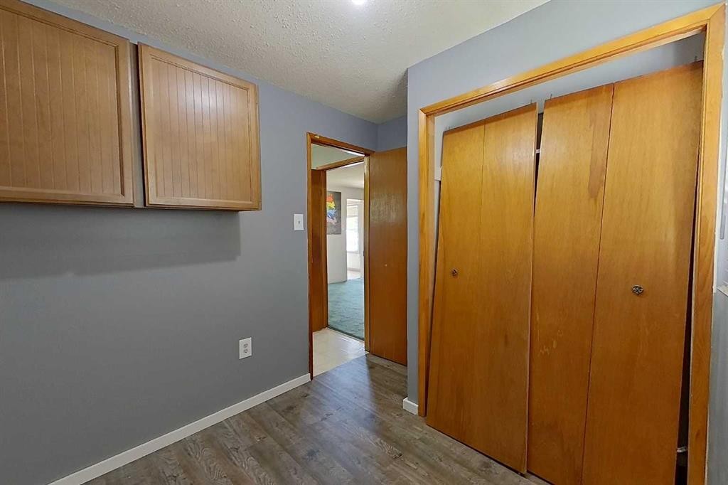 









5009


48 Avenue

,
Athabasca,




AB
T9S2A4

