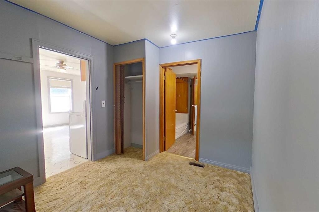 









5009


48 Avenue

,
Athabasca,




AB
T9S2A4

