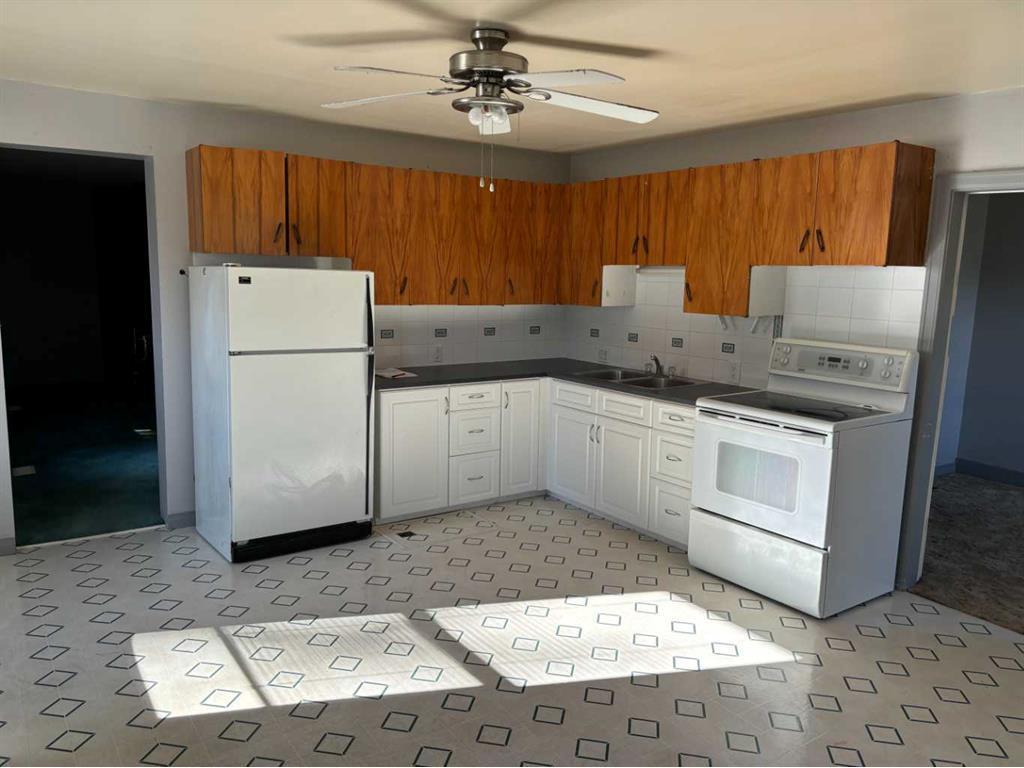 









5009


48 Avenue

,
Athabasca,




AB
T9S2A4

