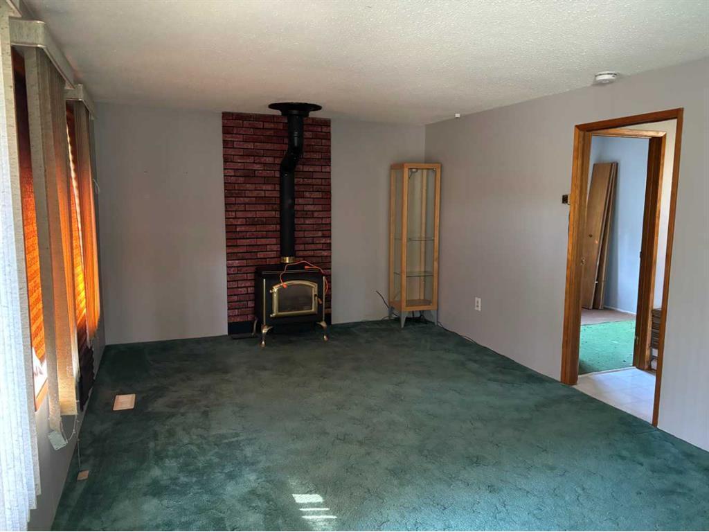 









5009


48 Avenue

,
Athabasca,




AB
T9S2A4

