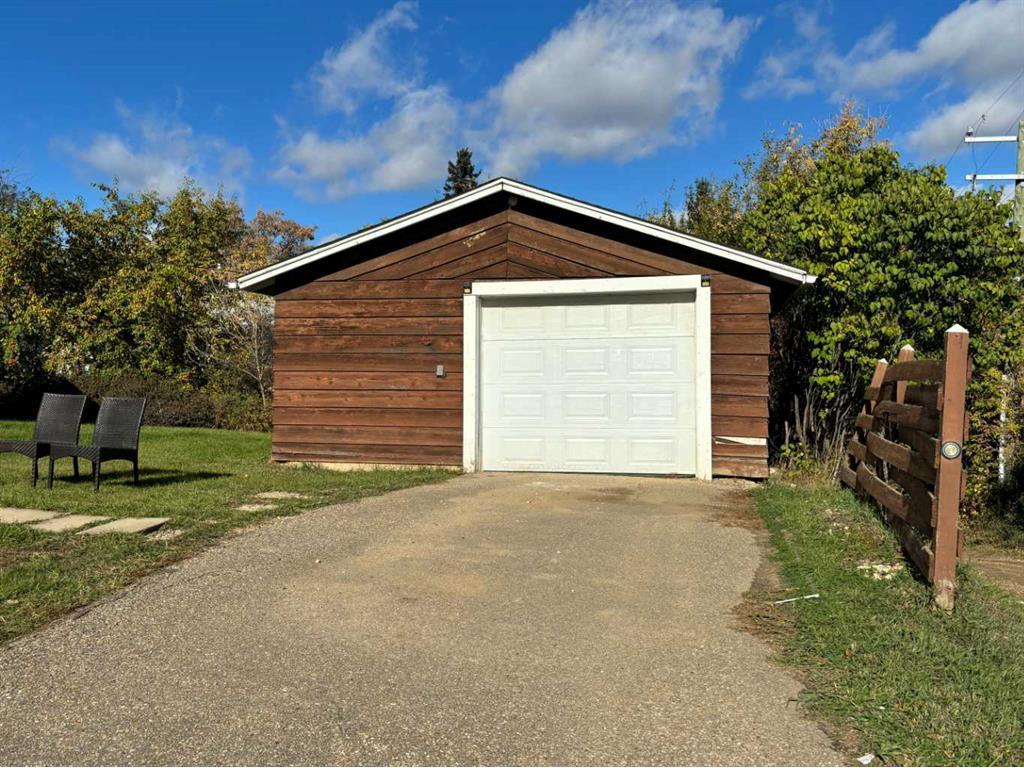 









5009


48 Avenue

,
Athabasca,




AB
T9S2A4

