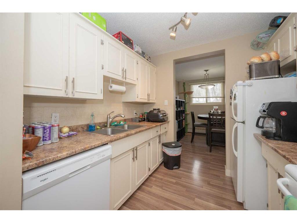 









4505


53

Street, 102,
Athabasca,




AB
T9S 1K1

