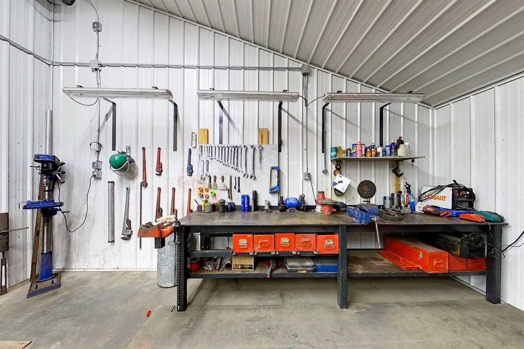 









53214A


Range Road 172

,
Rural Yellowhead County,




AB
T7E 3E2

