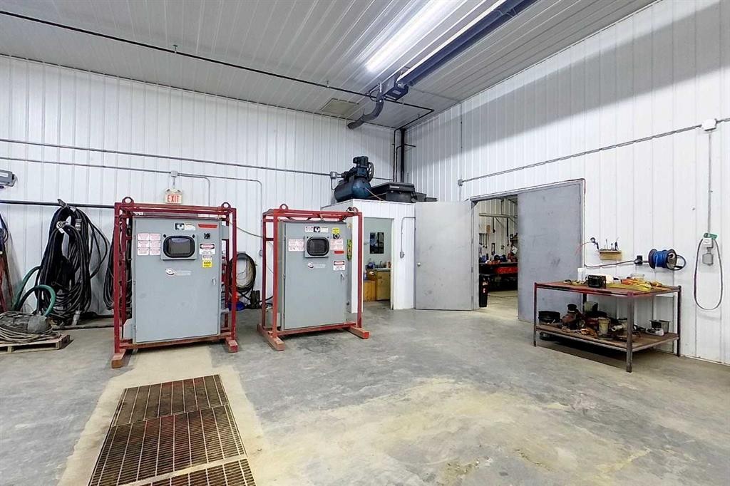 









53214A


Range Road 172

,
Rural Yellowhead County,




AB
T7E 3E2

