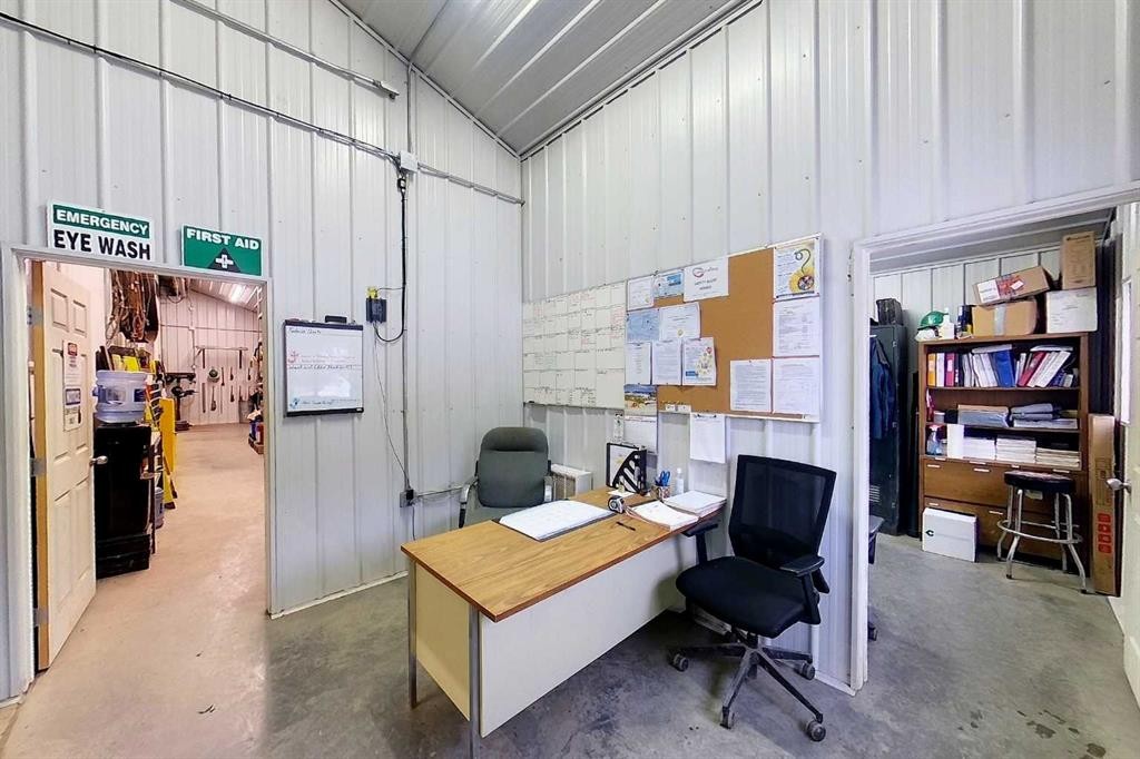 









53214A


Range Road 172

,
Rural Yellowhead County,




AB
T7E 3E2

