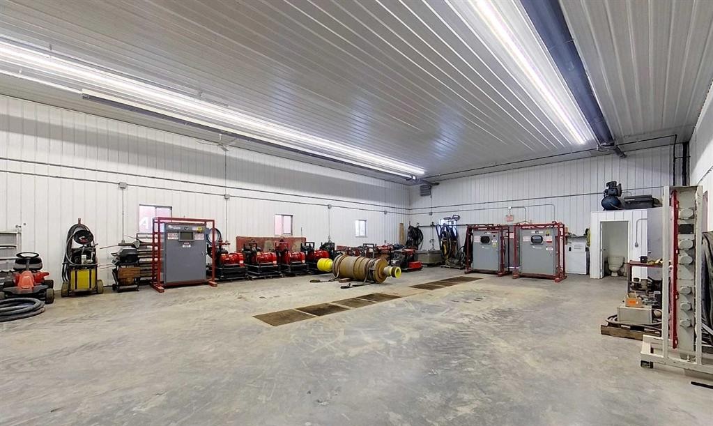 









53214A


Range Road 172

,
Rural Yellowhead County,




AB
T7E 3E2

