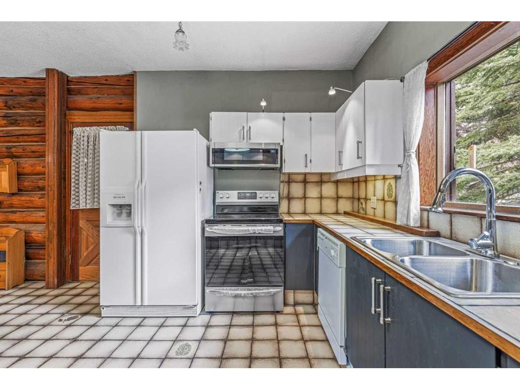 









317


Buffalo

Street,
Banff,




AB
T1L 1A1


