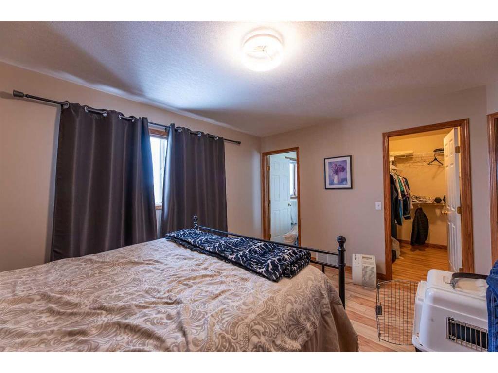 









129


Mackay

Crescent,
Hinton,




AB
T7V 2C7

