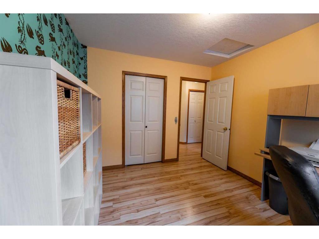 









129


Mackay

Crescent,
Hinton,




AB
T7V 2C7

