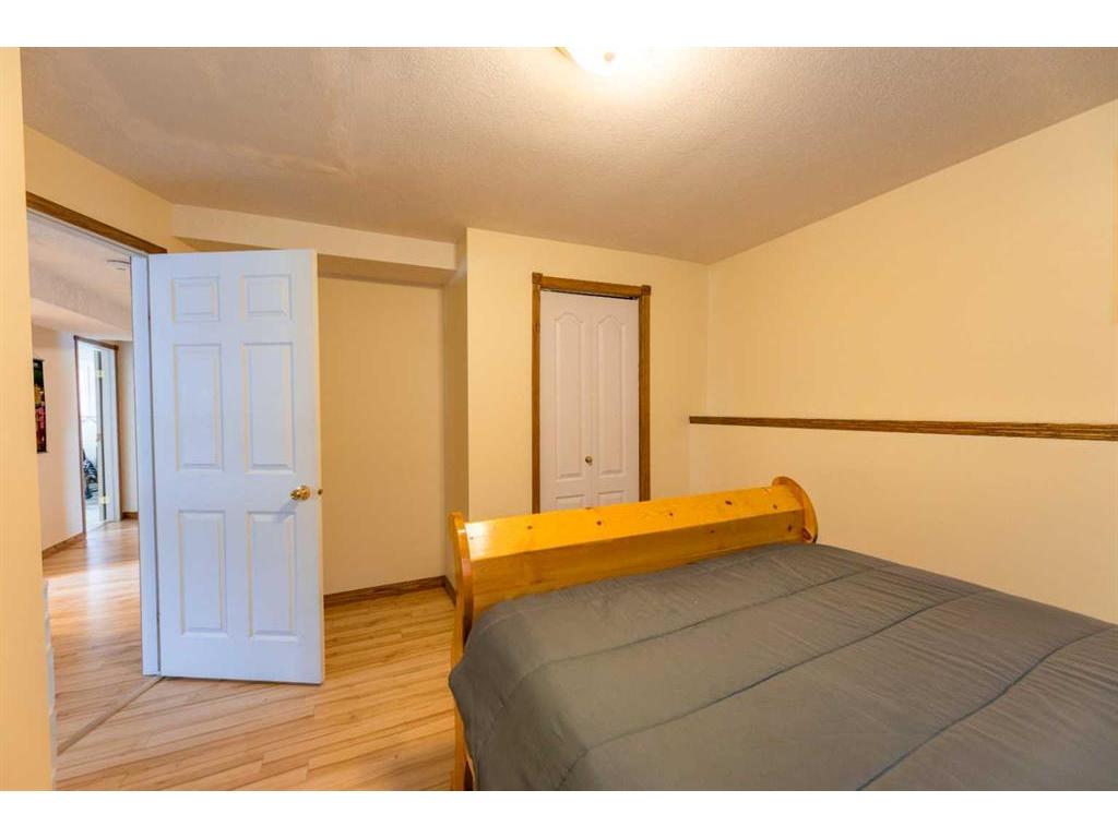 









129


Mackay

Crescent,
Hinton,




AB
T7V 2C7

