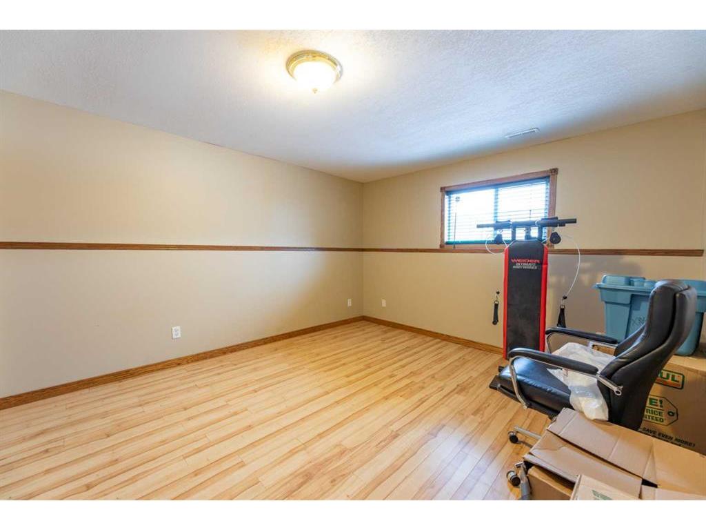 









129


Mackay

Crescent,
Hinton,




AB
T7V 2C7

