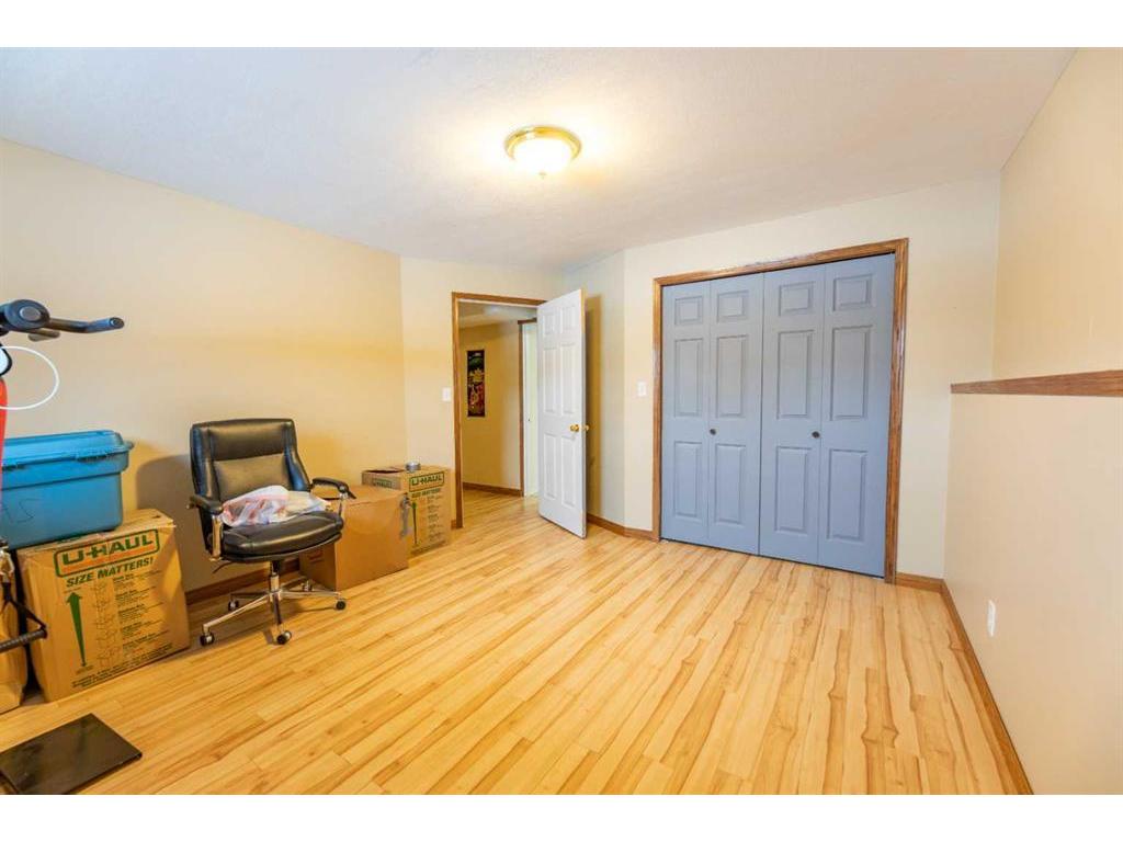 









129


Mackay

Crescent,
Hinton,




AB
T7V 2C7

