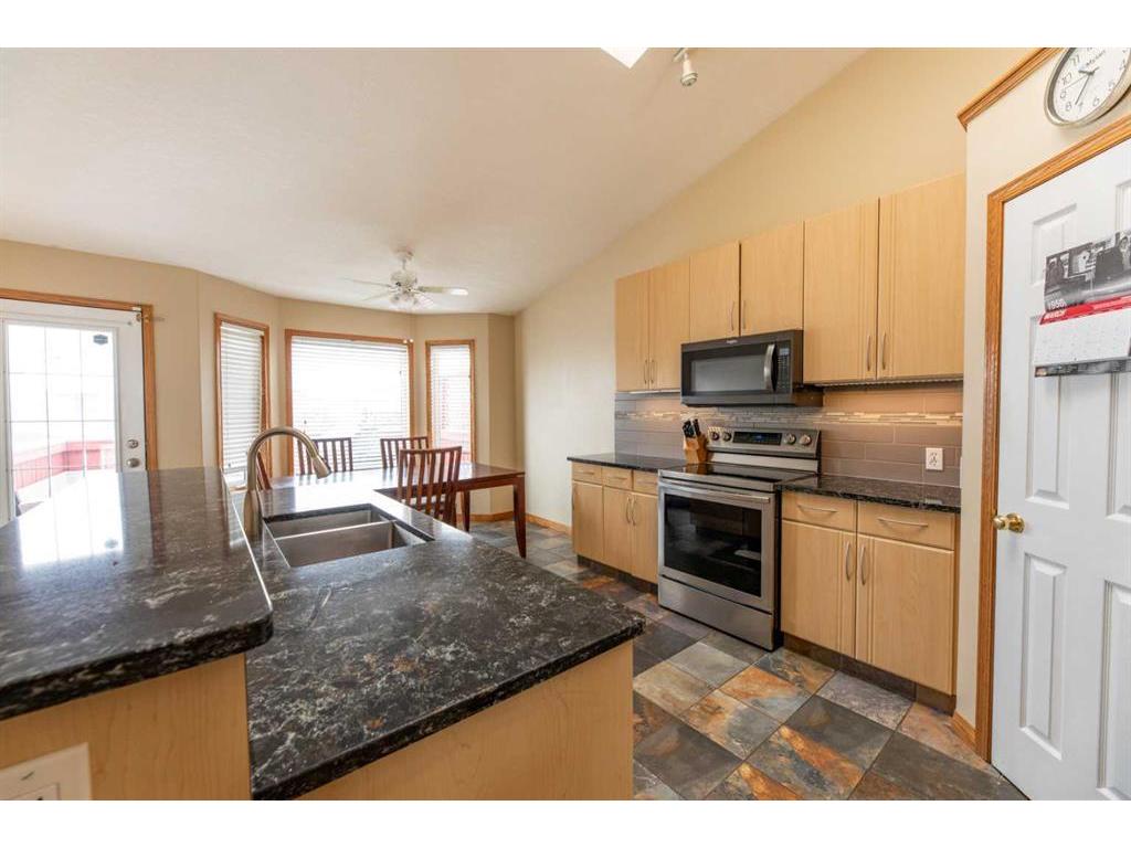 









129


Mackay

Crescent,
Hinton,




AB
T7V 2C7

