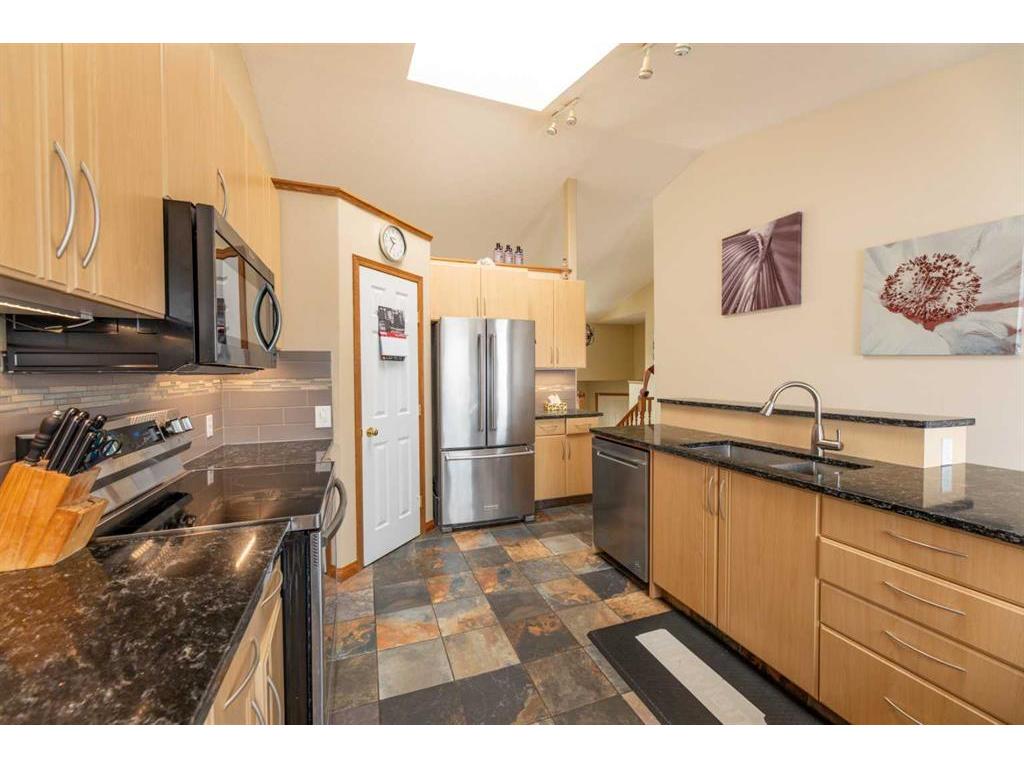 









129


Mackay

Crescent,
Hinton,




AB
T7V 2C7

