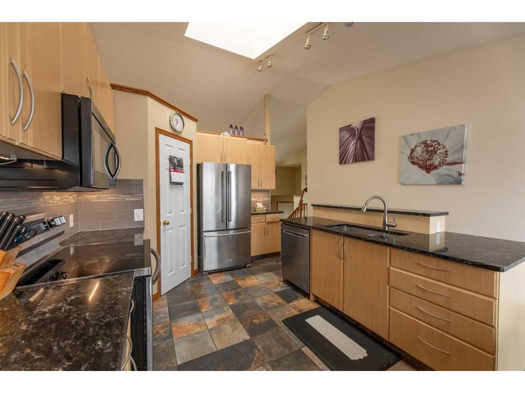 









129


Mackay

Crescent,
Hinton,




AB
T7V 2C7

