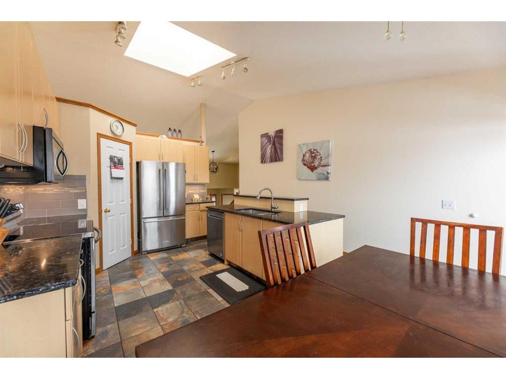 









129


Mackay

Crescent,
Hinton,




AB
T7V 2C7

