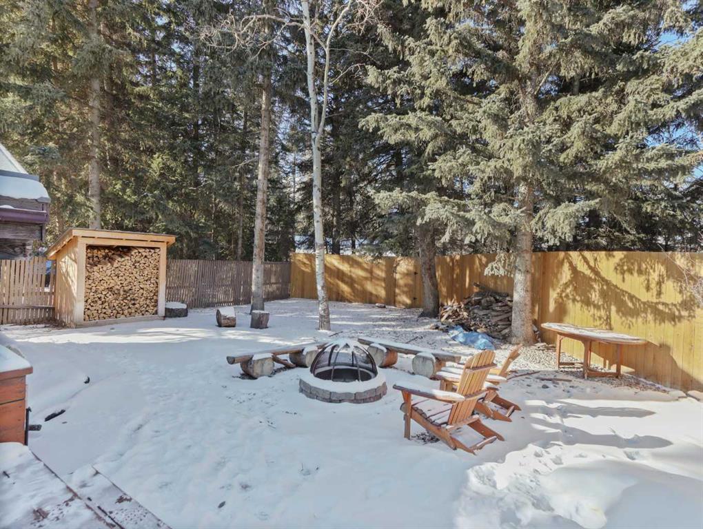 









21


Pinewood

Crescent,
Canmore,




AB
T1W1P8


