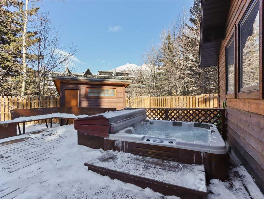 









21


Pinewood

Crescent,
Canmore,




AB
T1W1P8

