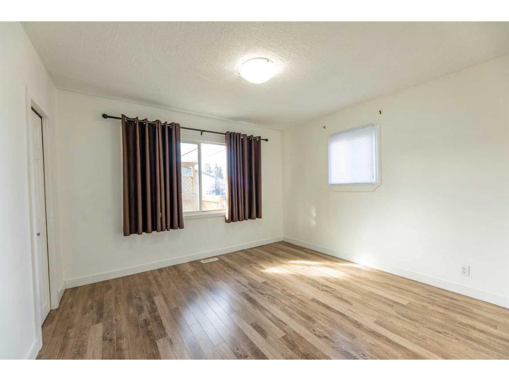 









135


Sherwood

Drive,
Hinton,




AB
T7V 1P6

