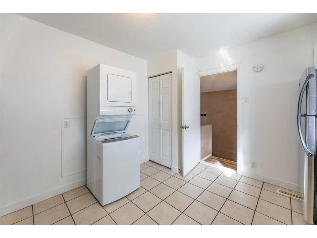 









135


Sherwood

Drive,
Hinton,




AB
T7V 1P6


