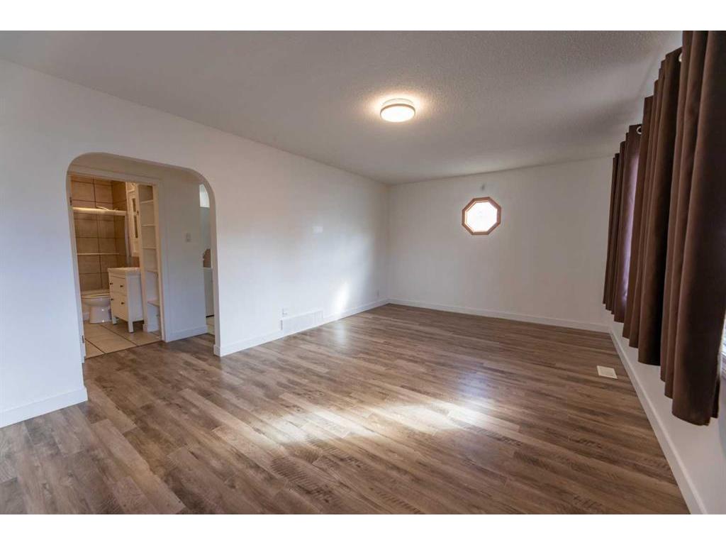 









135


Sherwood

Drive,
Hinton,




AB
T7V 1P6

