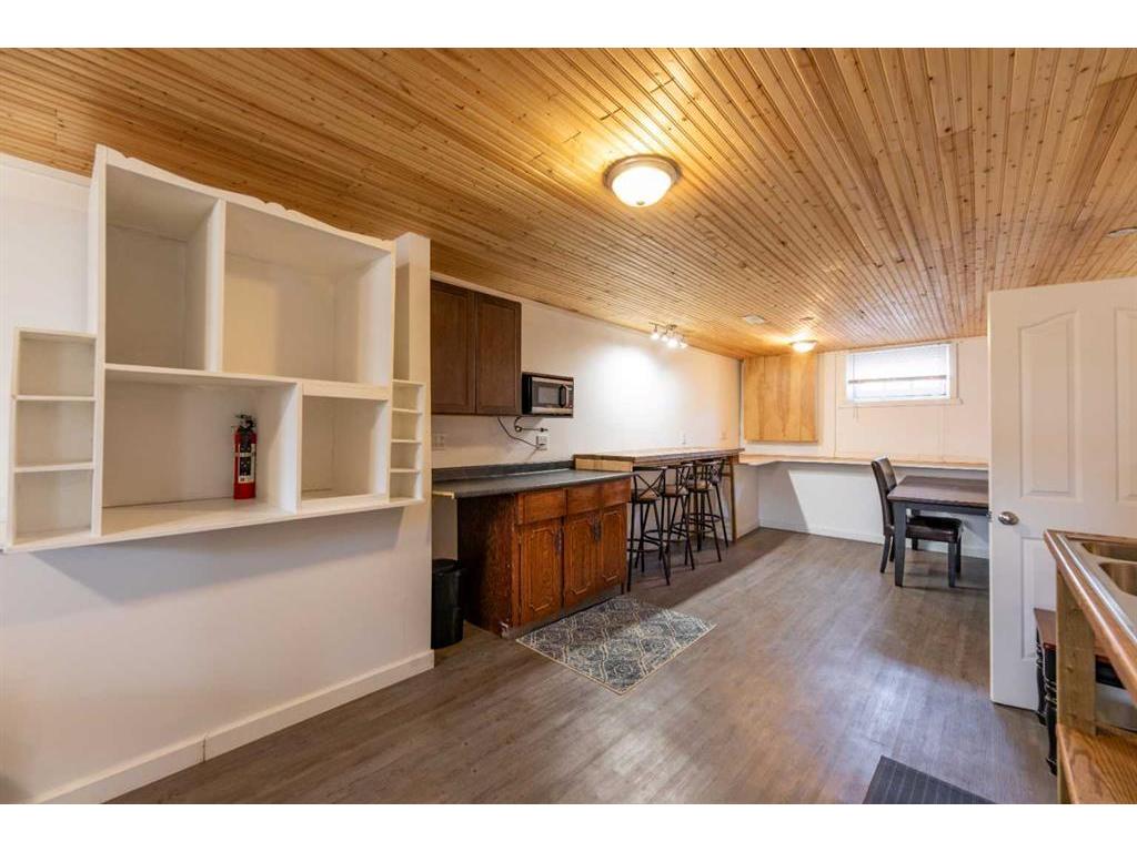 









135


Sherwood

Drive,
Hinton,




AB
T7V 1P6

